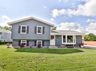 1604 Haymarket Rd, Waukesha, WI 53189