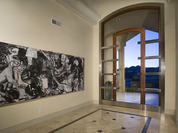 Entry/Foyer