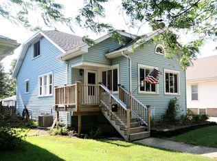 1511 Waverly Pl, Joliet, IL 60435