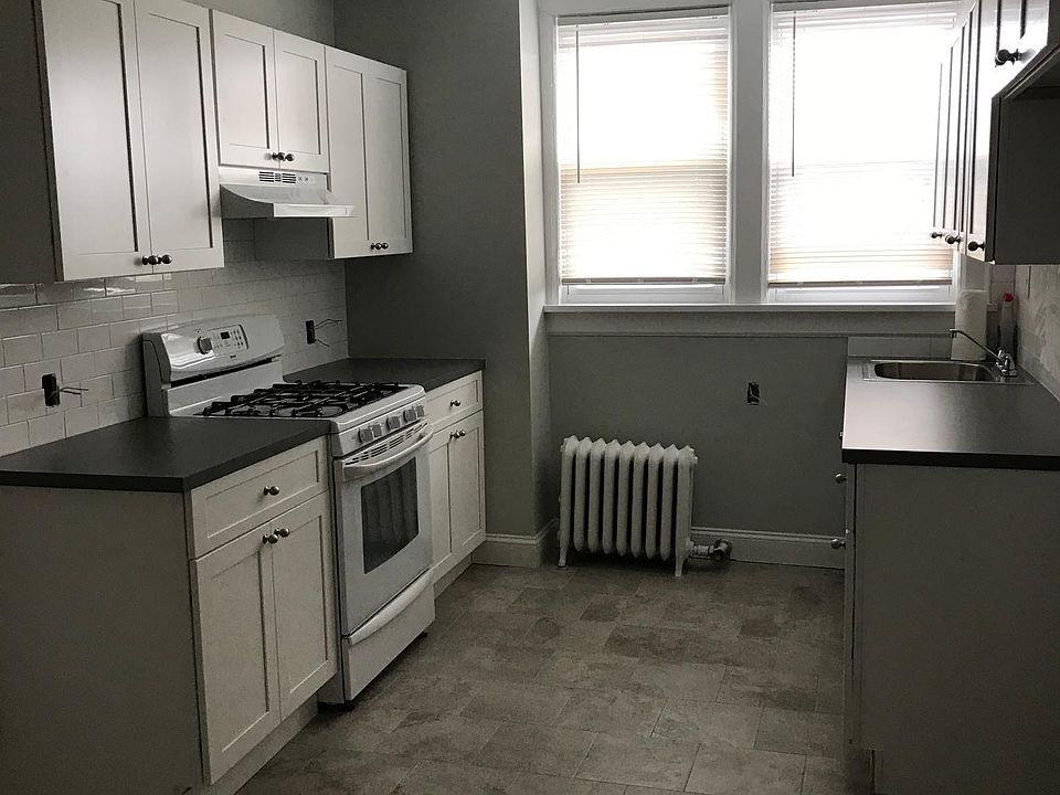 1st image of 193 Brook St APT 3E