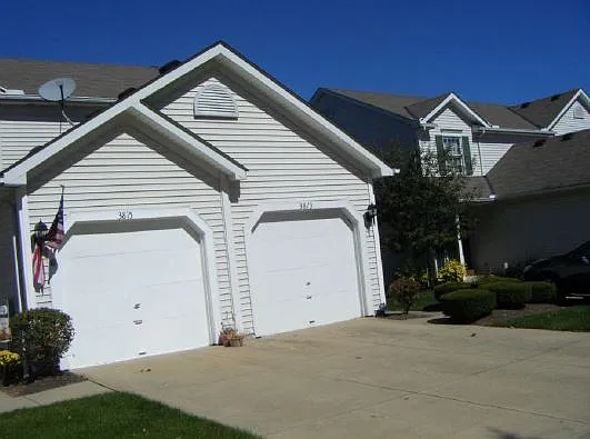 3813 Laurel Rd photo 1