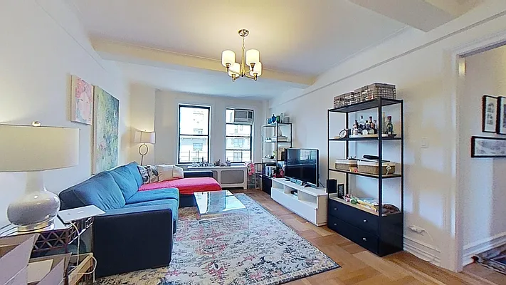 Rented by Bond New York | media 32