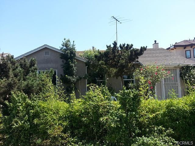 1st image of 1648 W 153rd St