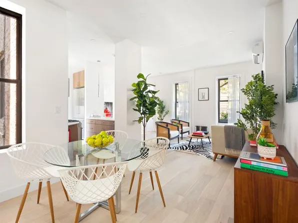 40 Stuyvesant Street 2 image 2 of 17