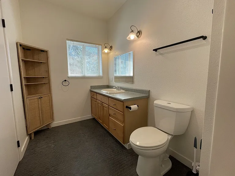 4200 Green Valley School Rd — Photo 14