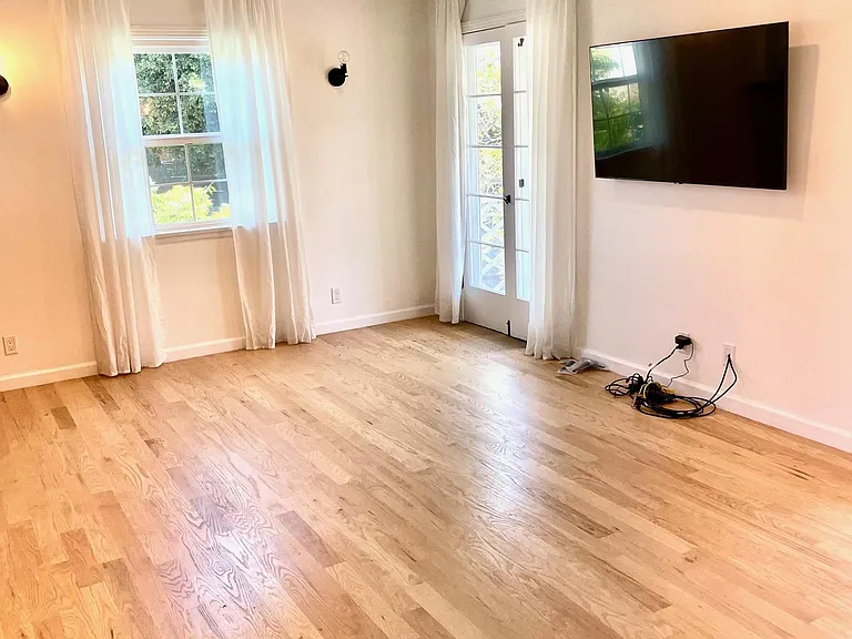 906 Parkman Ave — Photo 16