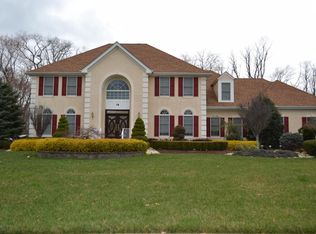 18 Great Bridge Rd, Freehold, NJ 07728