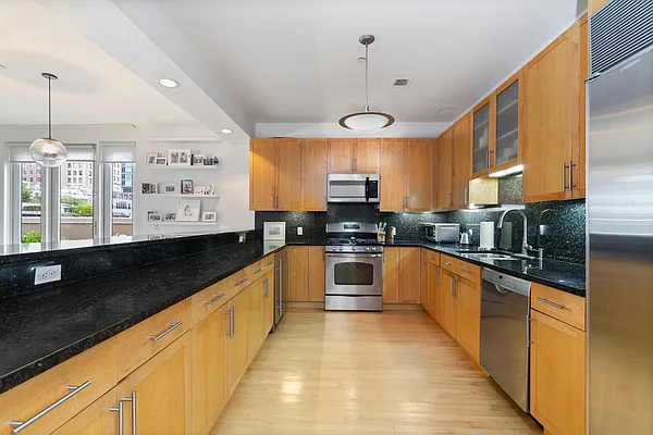 Rented by Olshan Realty | media 3