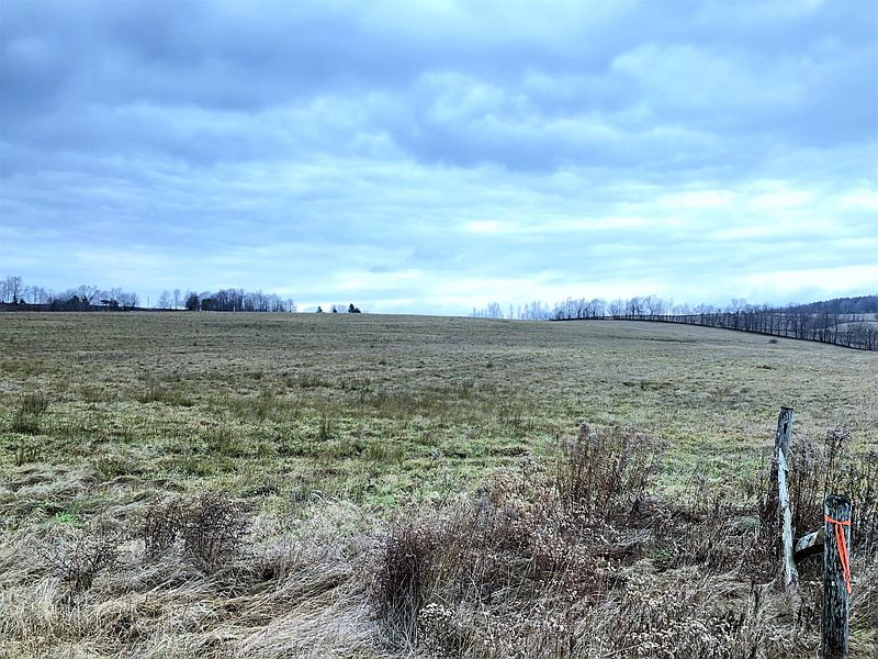 2nd image of 385 MEADE Road