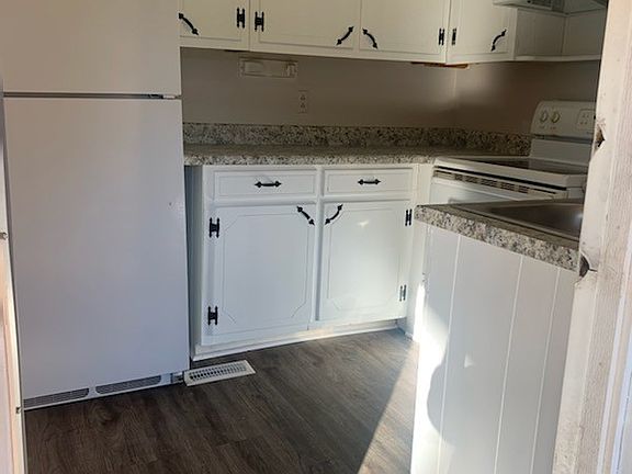 5th image of 2406 Tinnell Ct