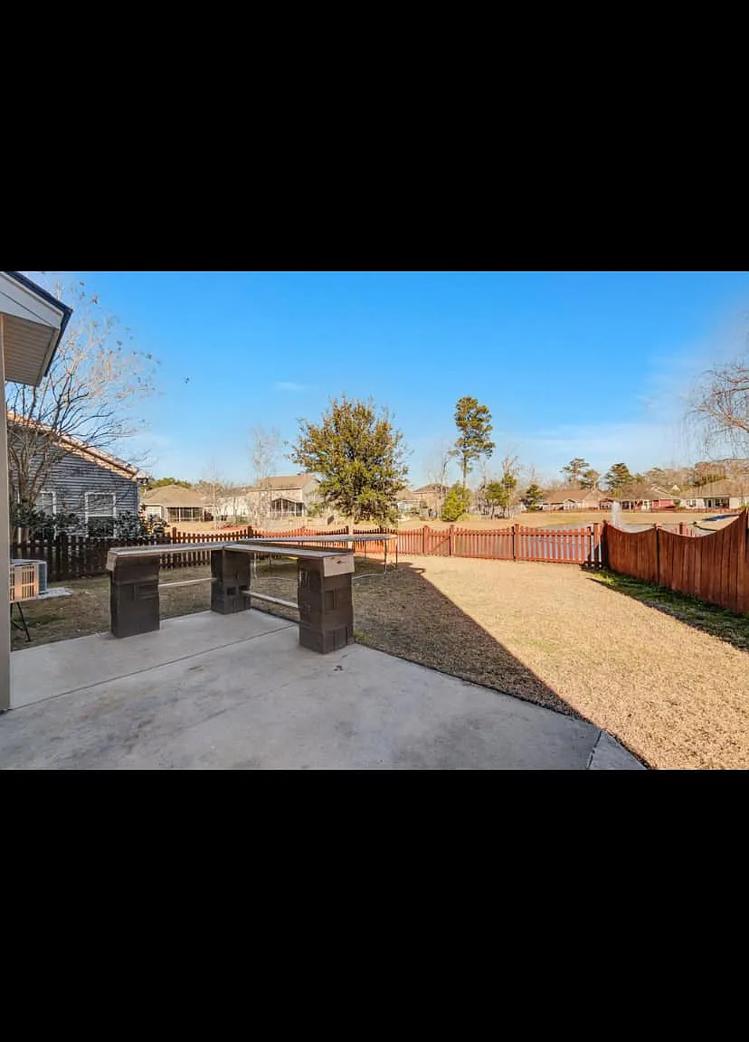 5 bed, 3176 sqft, $800 — Photo 2
