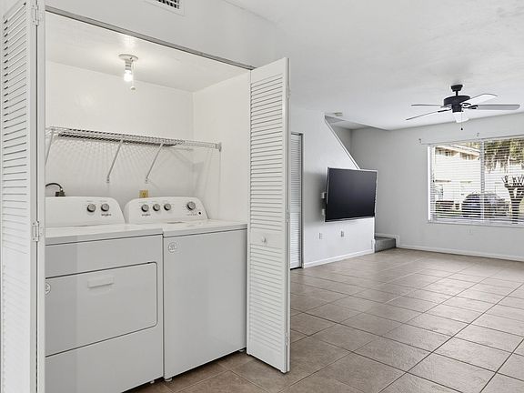 5th image of 2300 SW 43rd St APT H3