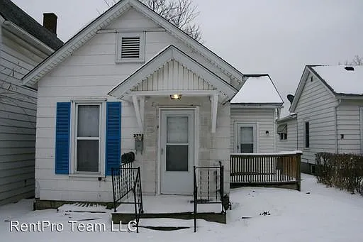 2723 8th Ave photo 1