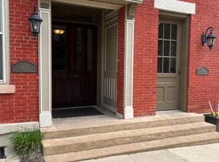 1134 Locust St APT B-2, Dubuque, IA 52001