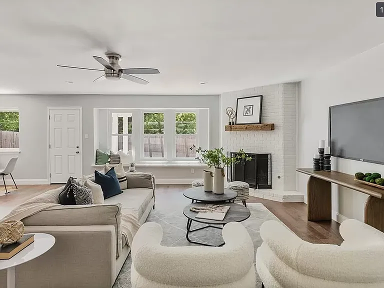 6201 Bridlington Cir — Photo 5