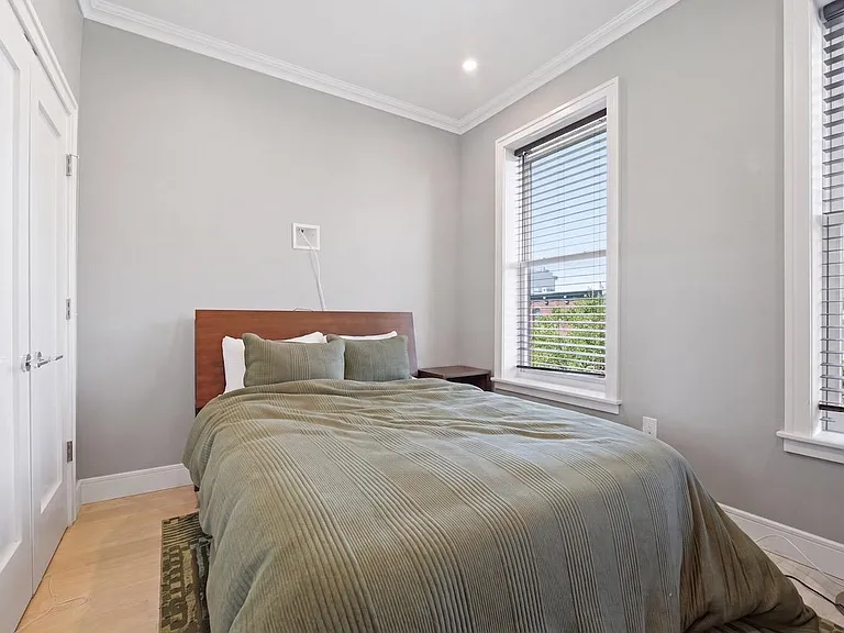 313 Washington St #4 — Photo 11