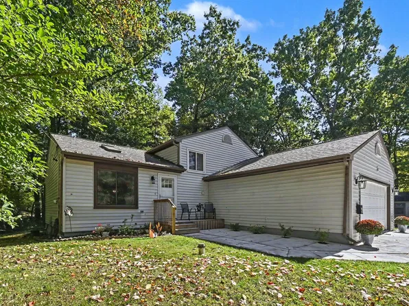 1970 Country Club Way, Albion, MI 49224