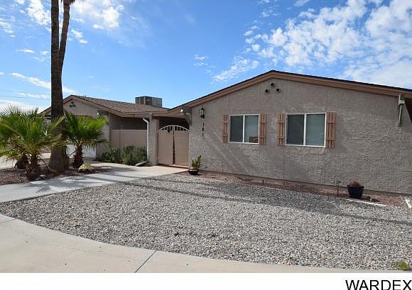 1st image of 121 Acoma Blvd N