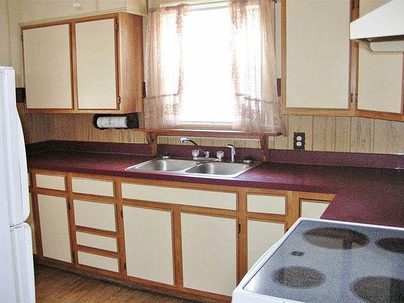5th image of 2528 N Heidelbach Ave