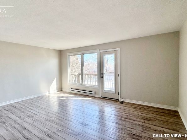 606 Chaucer Ave #3, Oshawa, ON L1H 3H4