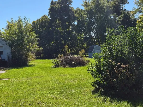 13935 Mayfield Rd, Huntsburg, OH 44046
