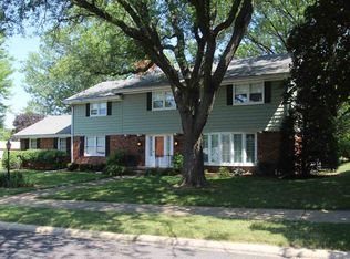1133 W Pembrook Dr, Peoria, IL
