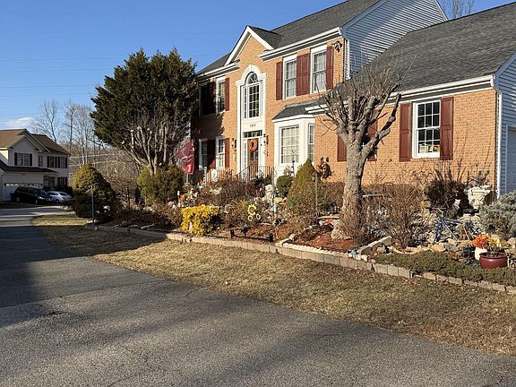 3rd image of 8808 Copper Leaf Way