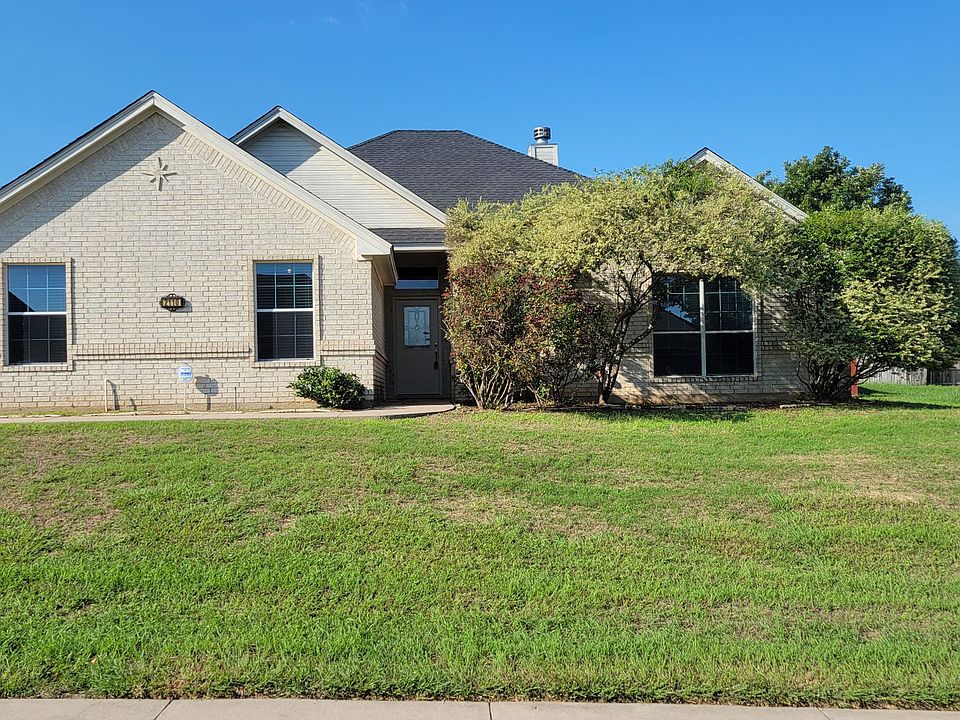 1st image of 2110 Valley Dr