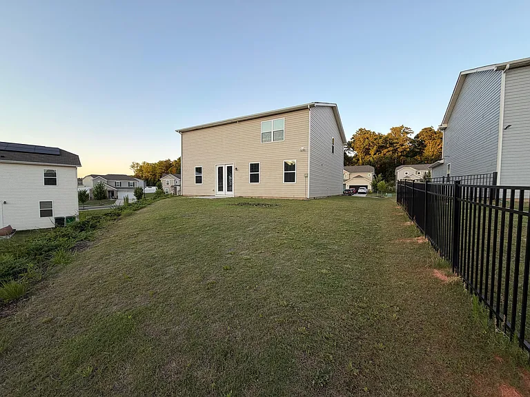 7024 Maple Run Cir — Photo 11