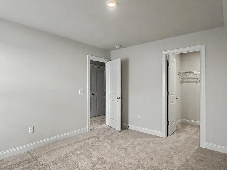 7461 Linda Vista Ln — Photo 17