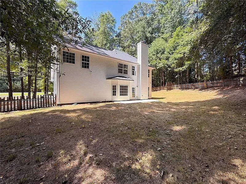 4 bed, 2088 sqft, $2,401 — Photo 1