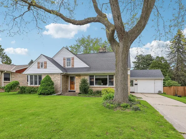186 South Eva STREET, Port Washington, WI 53074