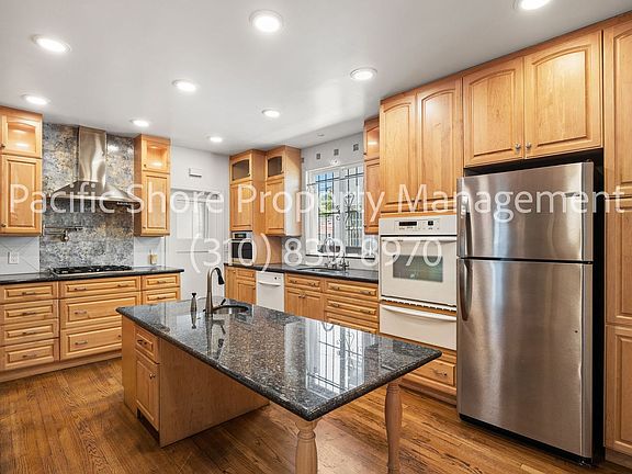 3rd image of 107 N Mansfield Ave #107