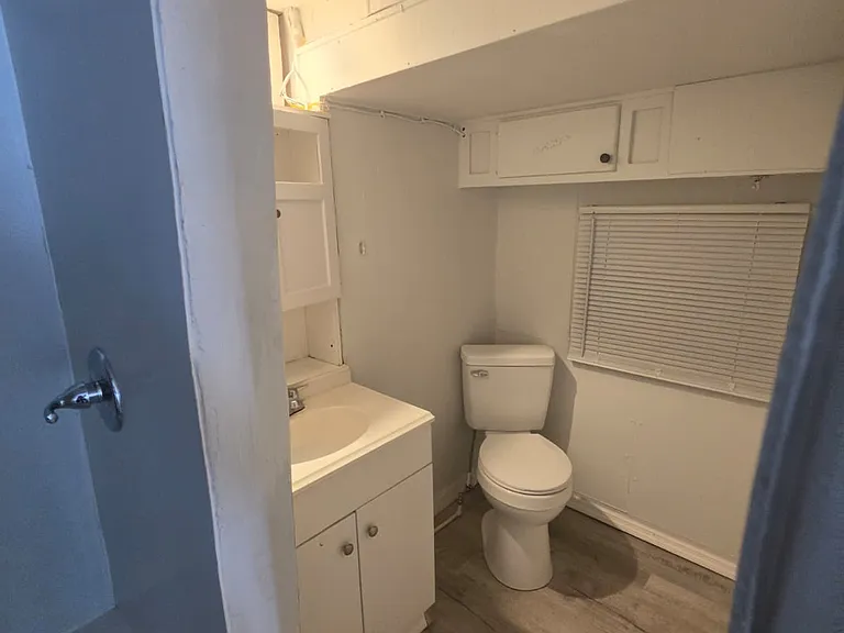 180 Mosley Rd — Photo 8