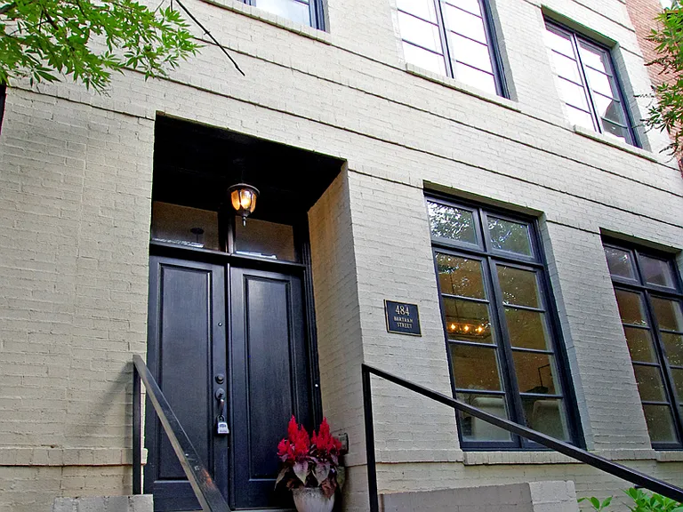 484 Bartram St SE — Photo 2