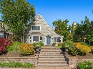 1522 28th Ave W, Seattle, WA 98199