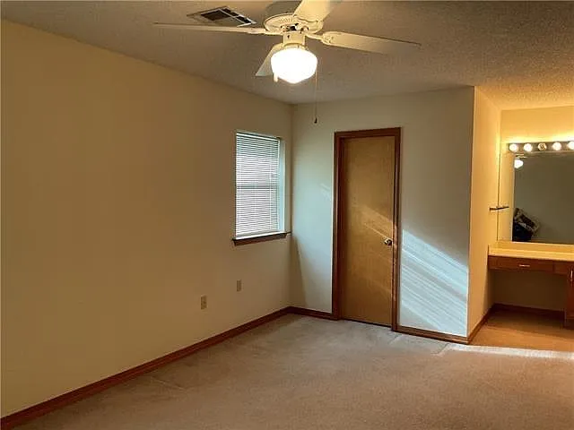 133 Lakewood Dr #B — Photo 8