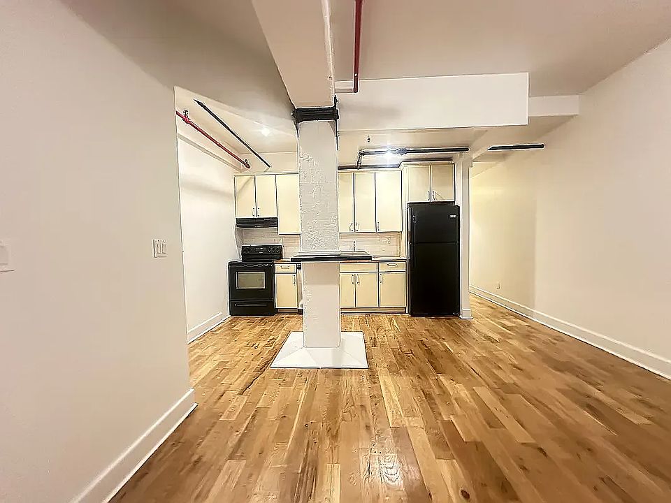 2nd image of 101 Sutton St #2