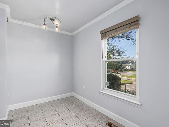 4th image of 4651 Woodway Pl