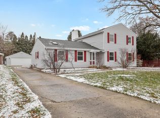 1505 Grandview Dr, Champaign, IL