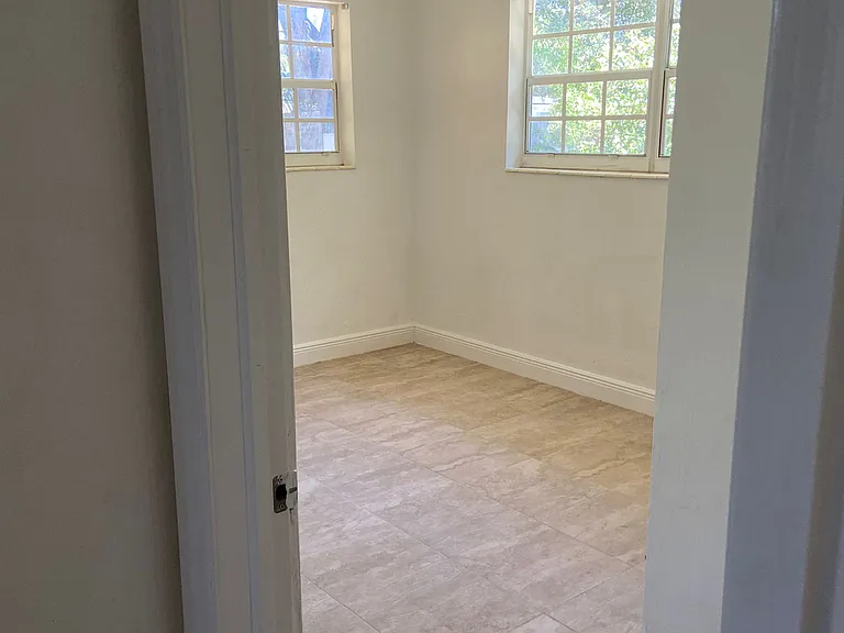 1421 NE 148th St #2-G — Photo 6