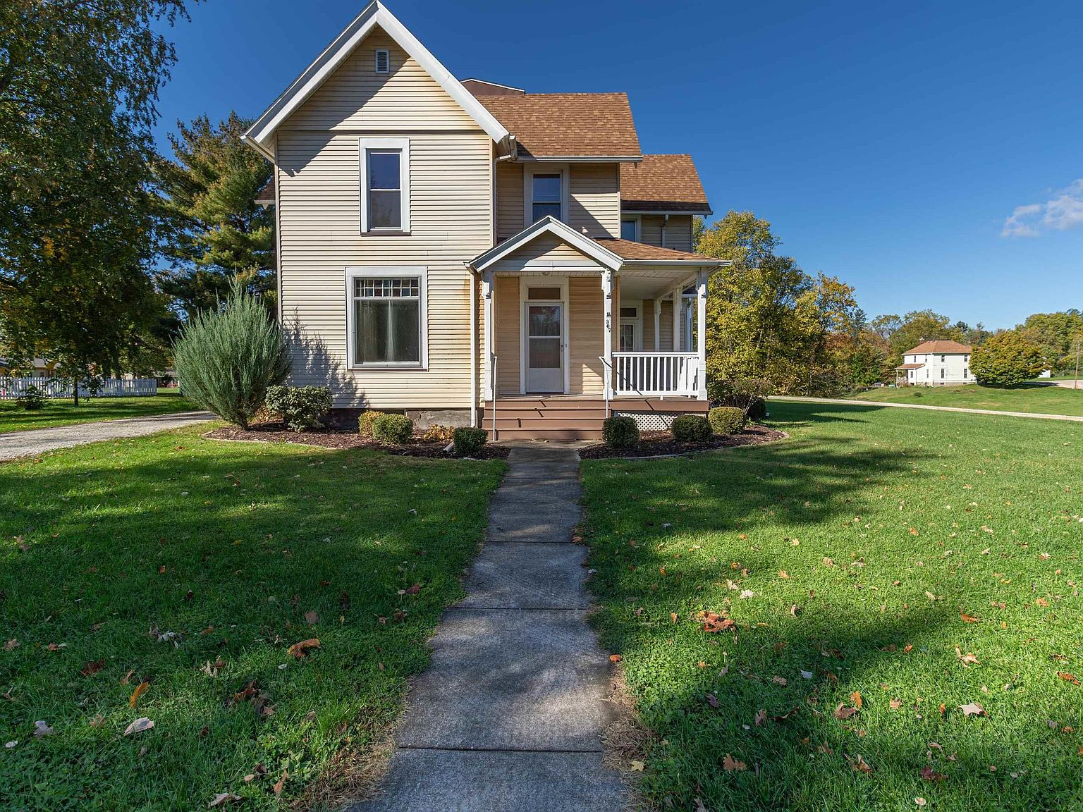 307 S Franklin St, Toulon, IL 61483 Zillow