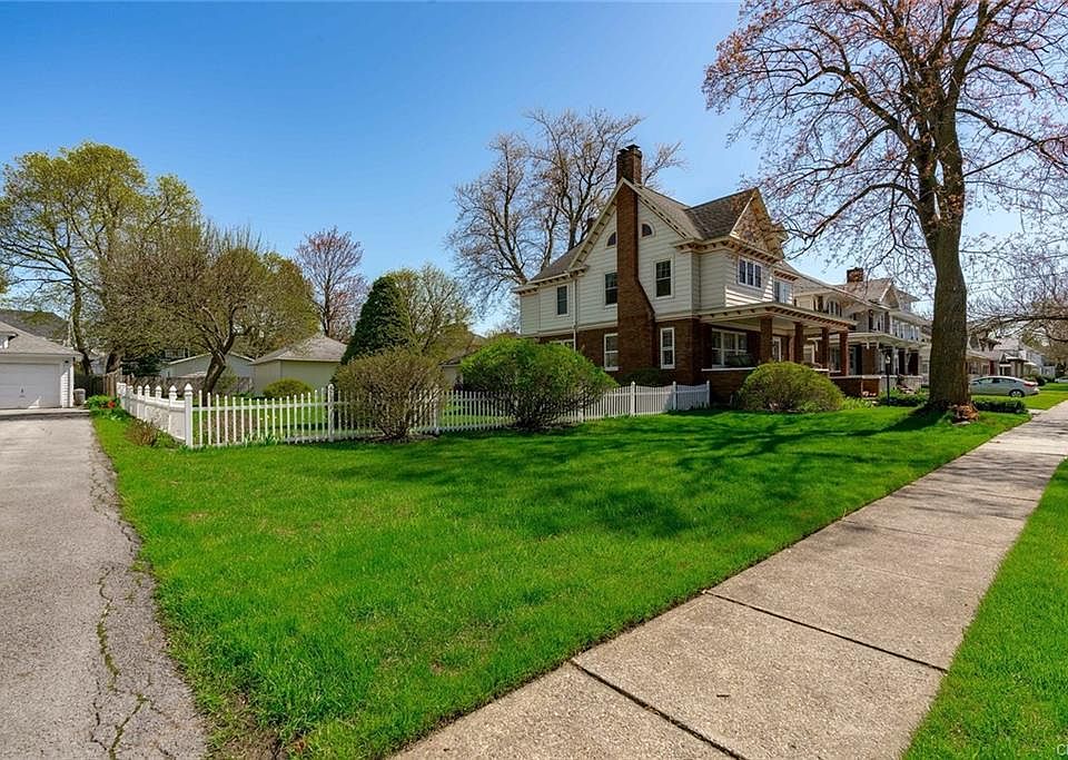 1127 Academy St, Watertown, NY 13601 Zillow