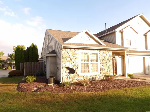 5544 Thornbriar Ln, Fort Wayne, IN 46835