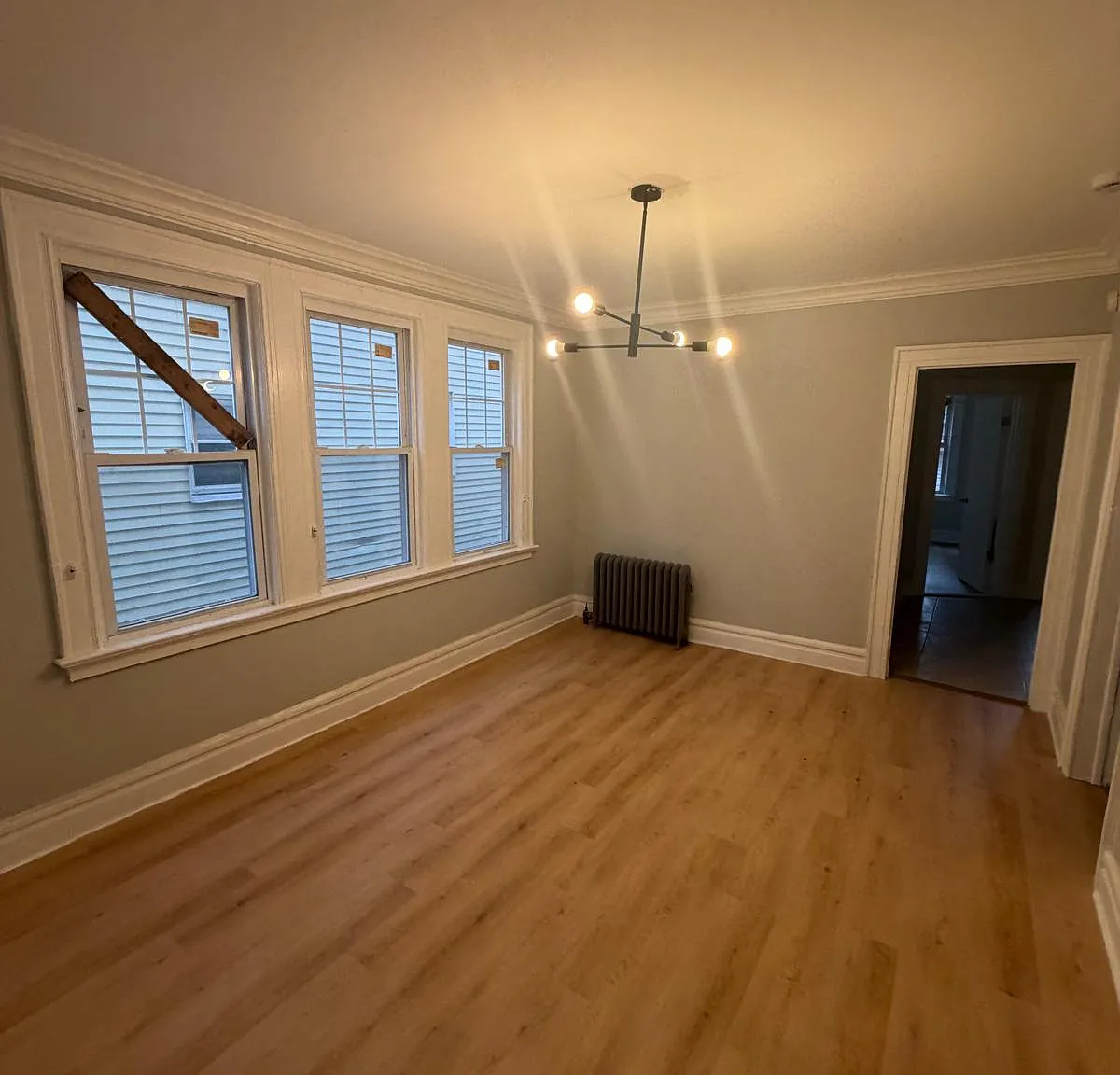 3 bed, $1,999 — Photo 3
