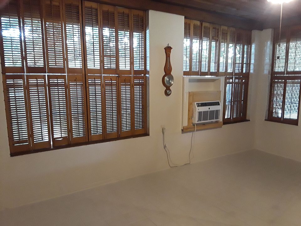 Wood Shutters, Heat Pump lower entry level
