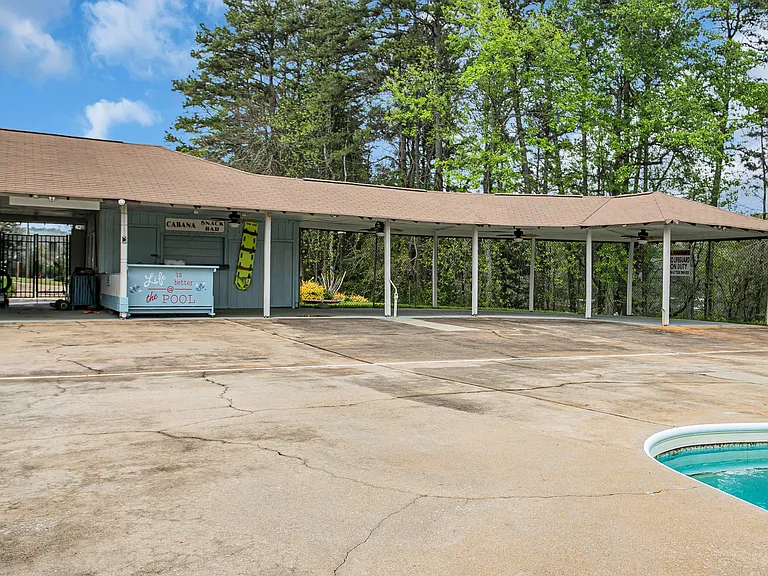 Community pool