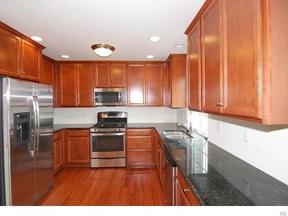 Fully Upgraded Kitchen