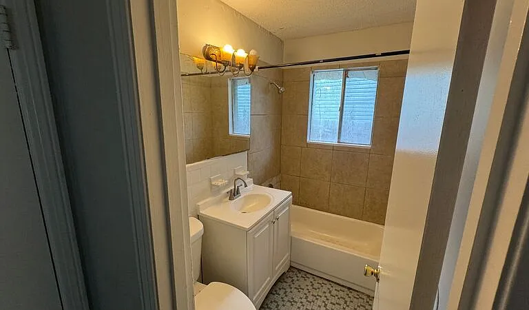 1814 Marjorie St — Photo 14
