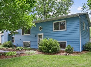 135 Burr Oak Dr SW, Pataskala, OH 43062